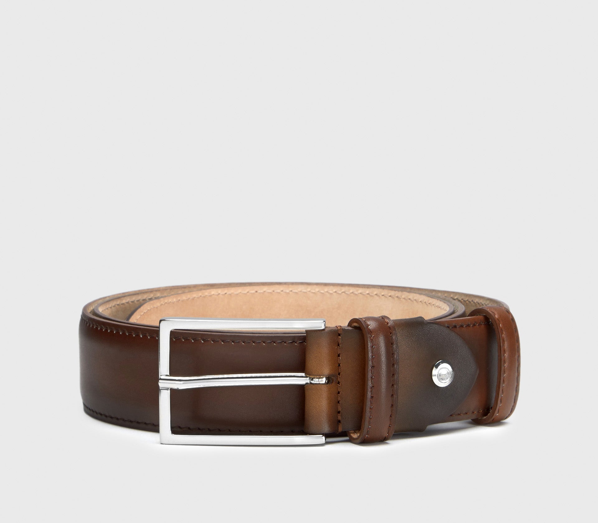 Ceinture en cuir brun foncé avec boucle carrée