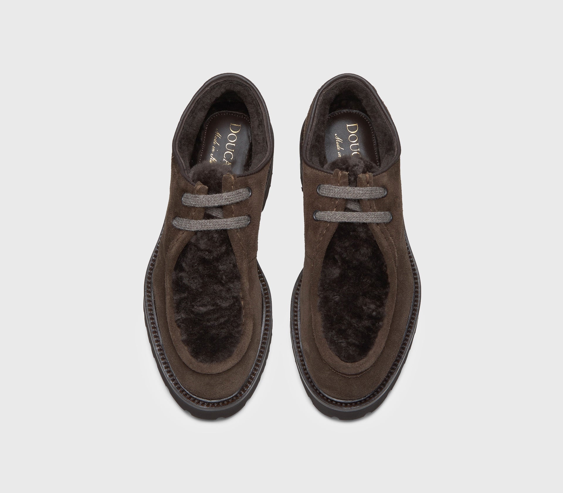 Suede lace-up with dark brown fur detail