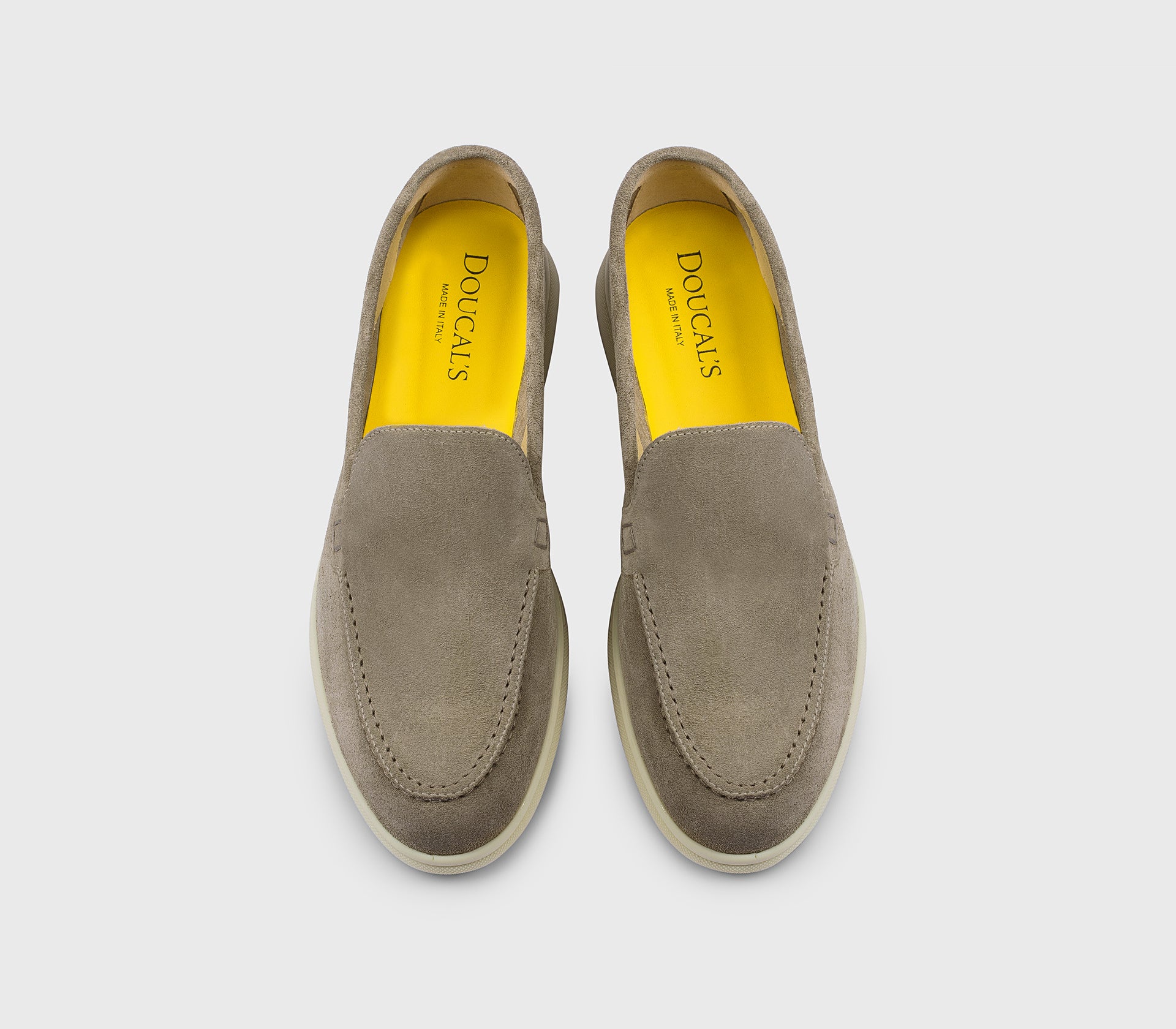 Mocassino in suede fango