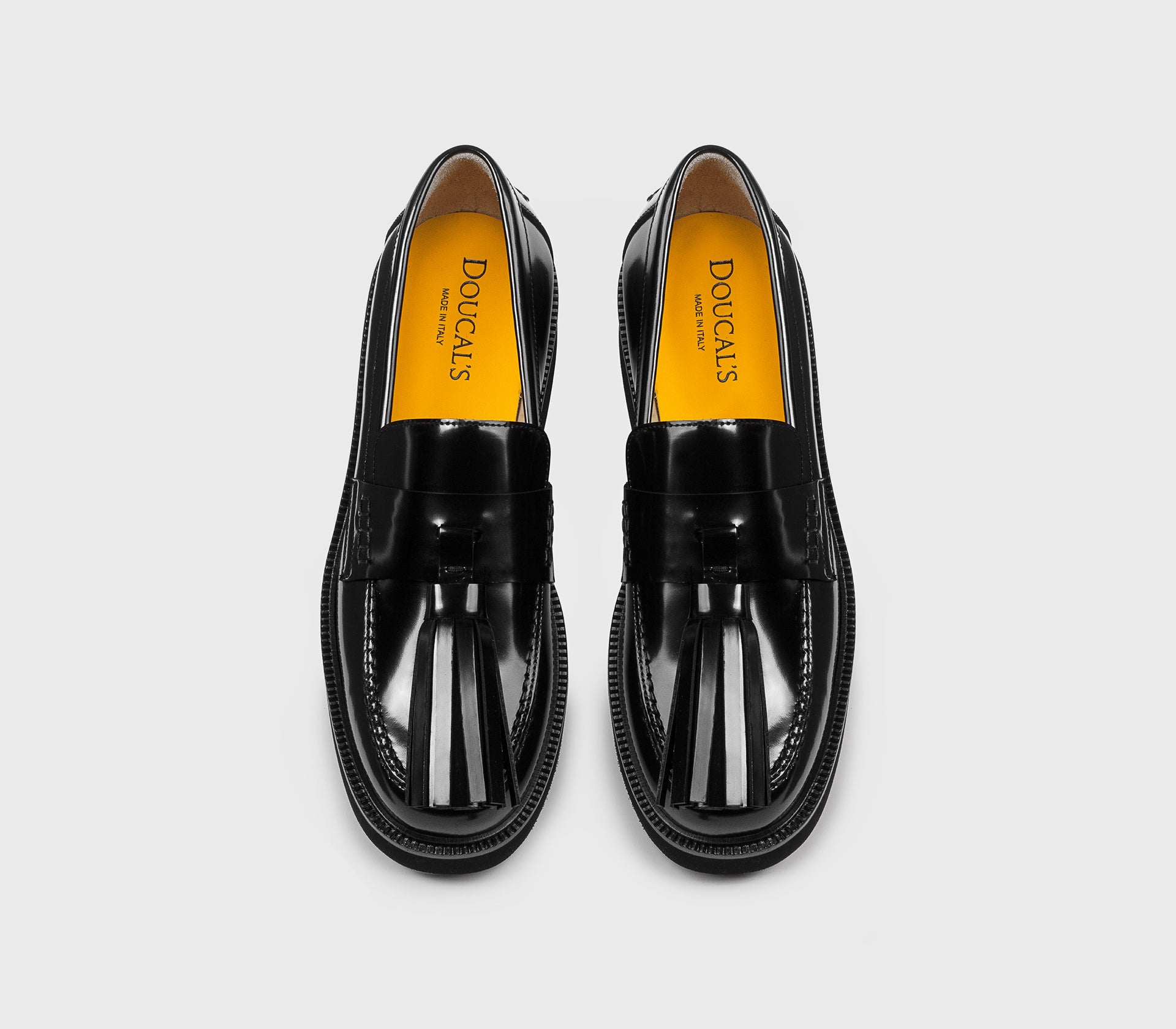 Black leather loafer with maxi tassel