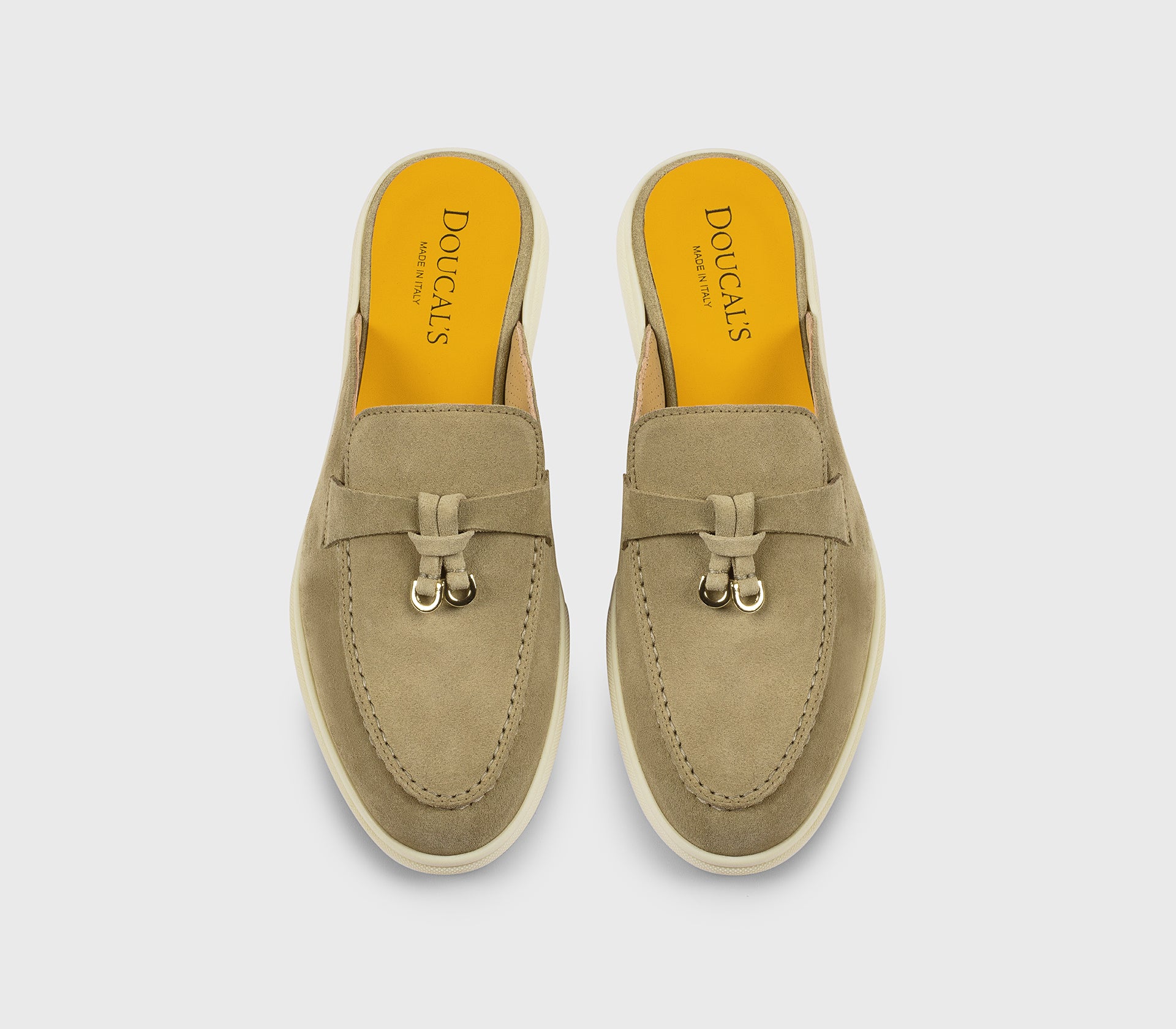 Camel-coloured suede mule