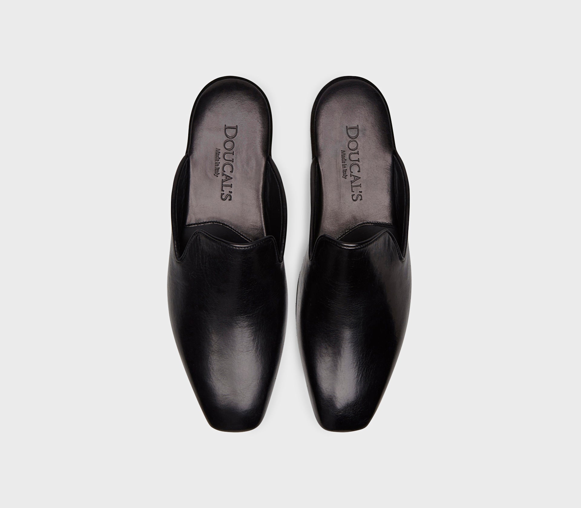 Balck leather slipper