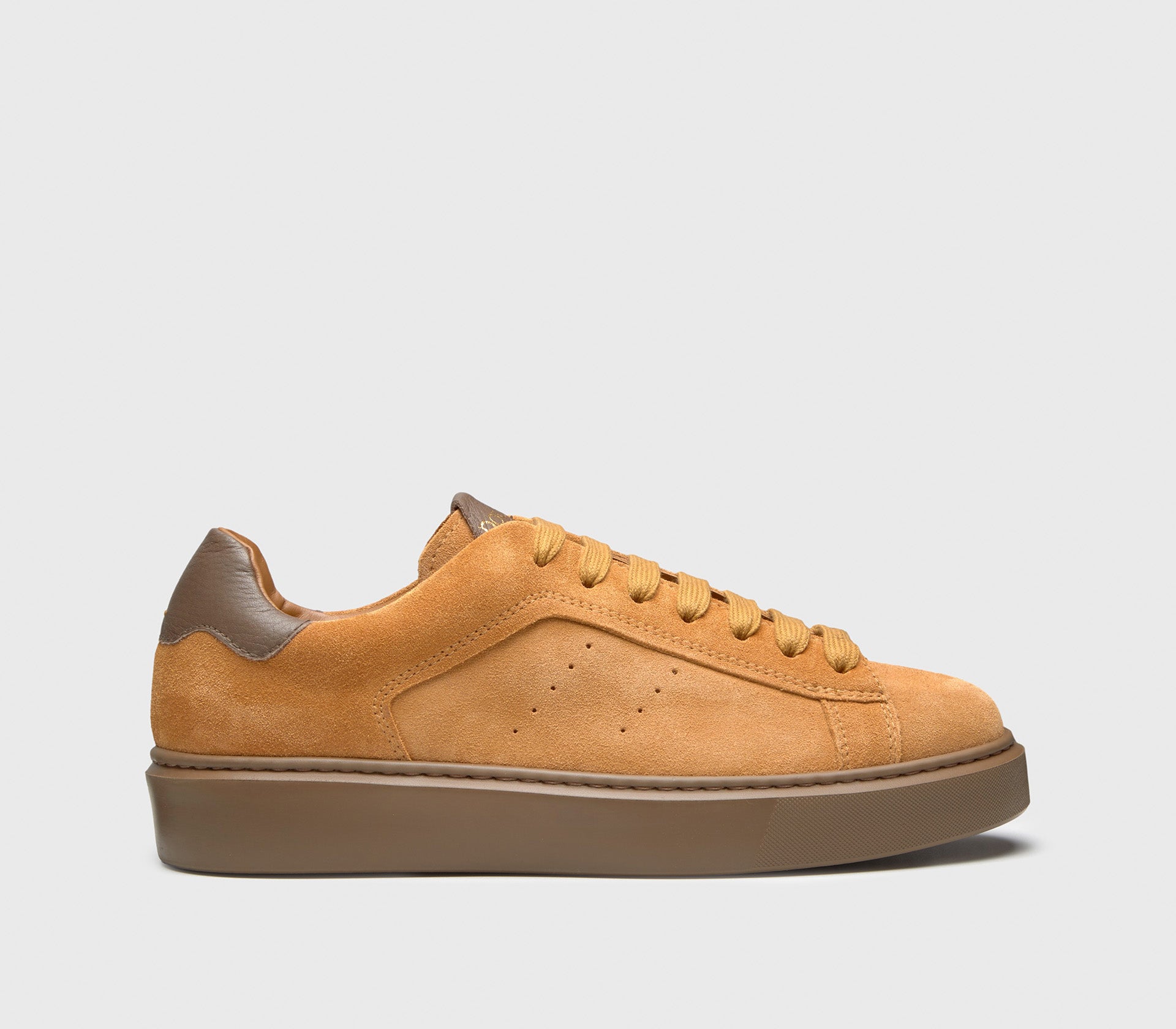 Sneaker da uomo in suede e pelle | senape - Doucal's