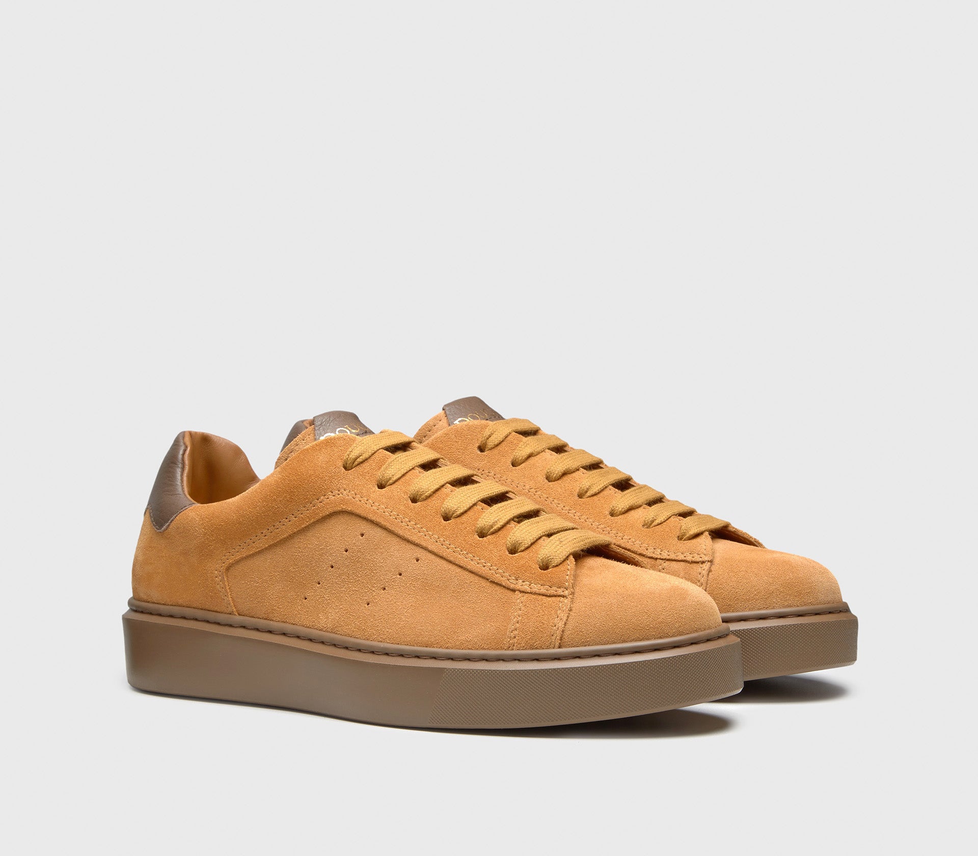 Mustard suede sneaker with leather detail