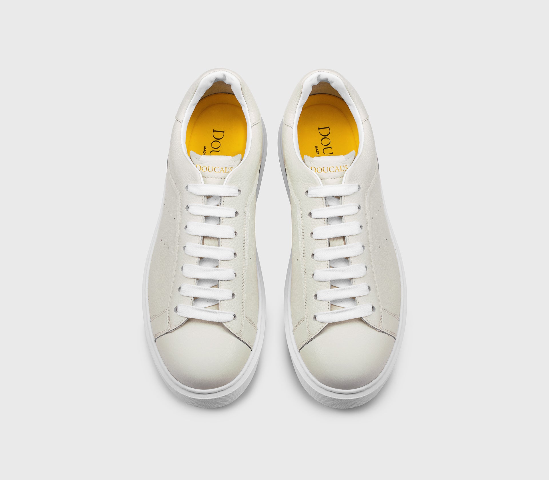 White tumbled leather sneaker