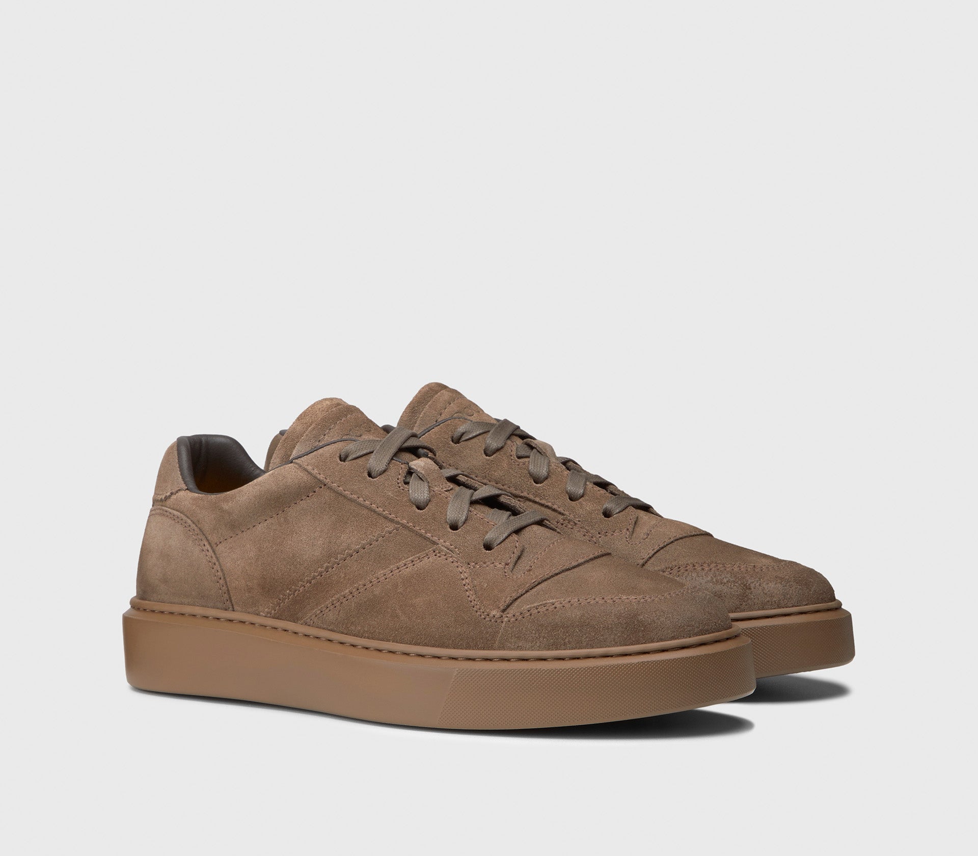 Coffee-coloured suede sneaker