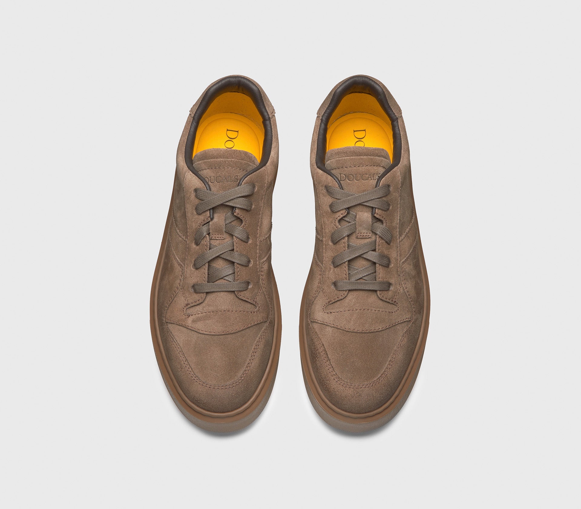 Coffee-coloured suede sneaker