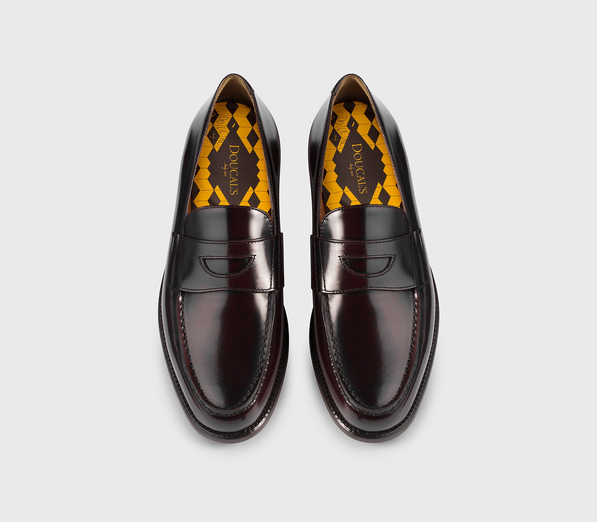 ‘Mario 50’ loafer in burgundy leather.