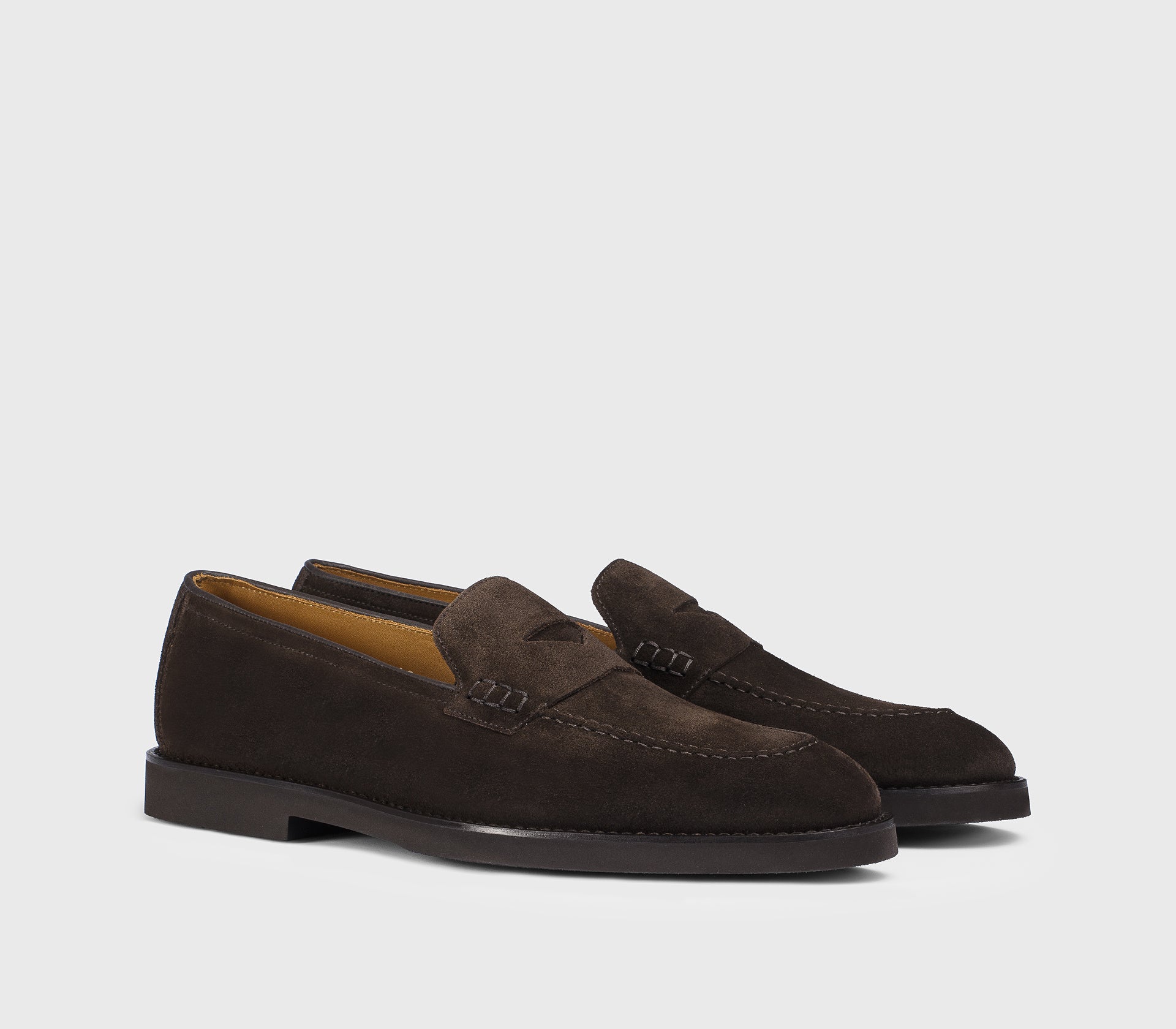 “Earth” brown suede loafer