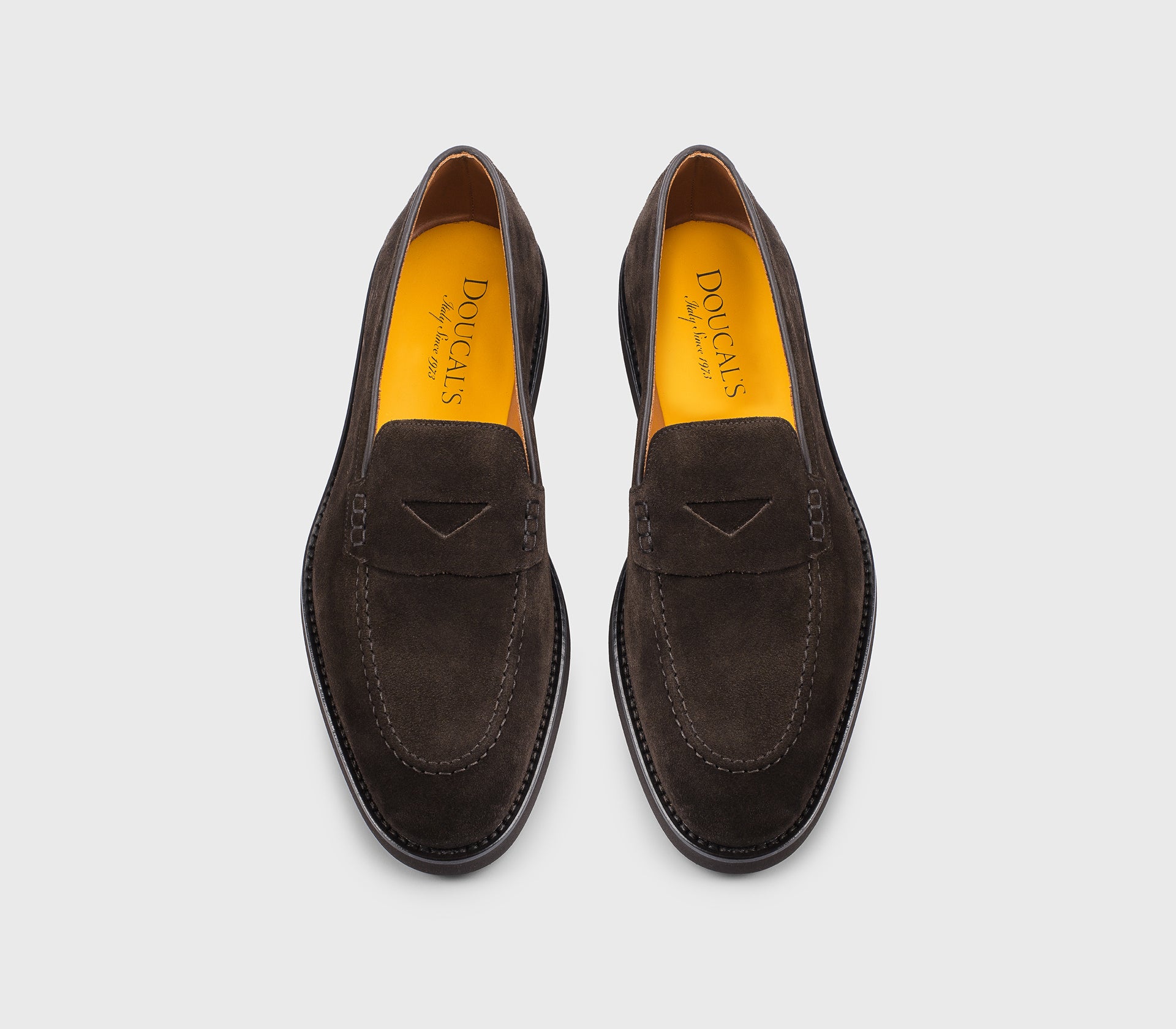 “Earth” brown suede loafer