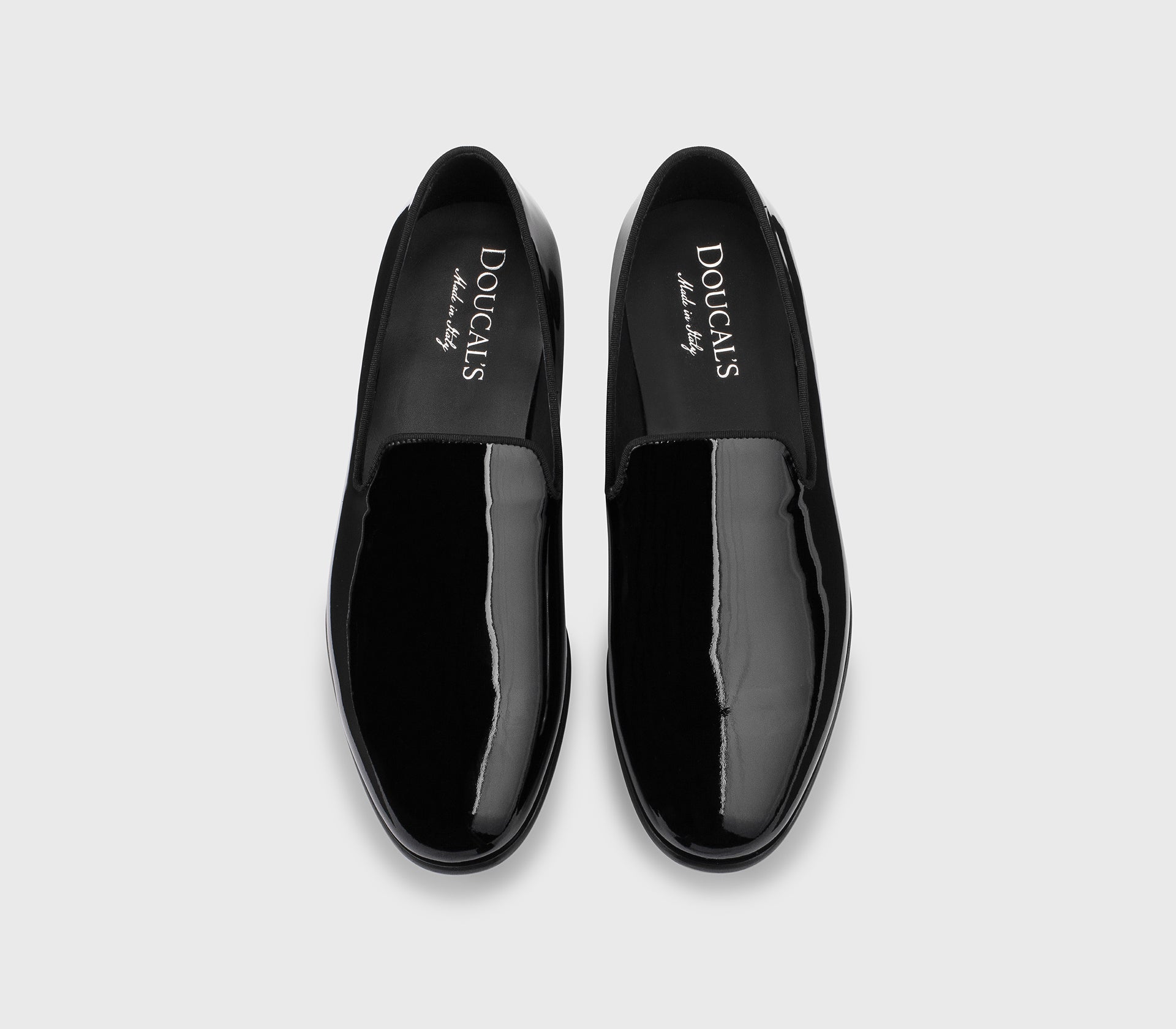 Loafer in black patent leather