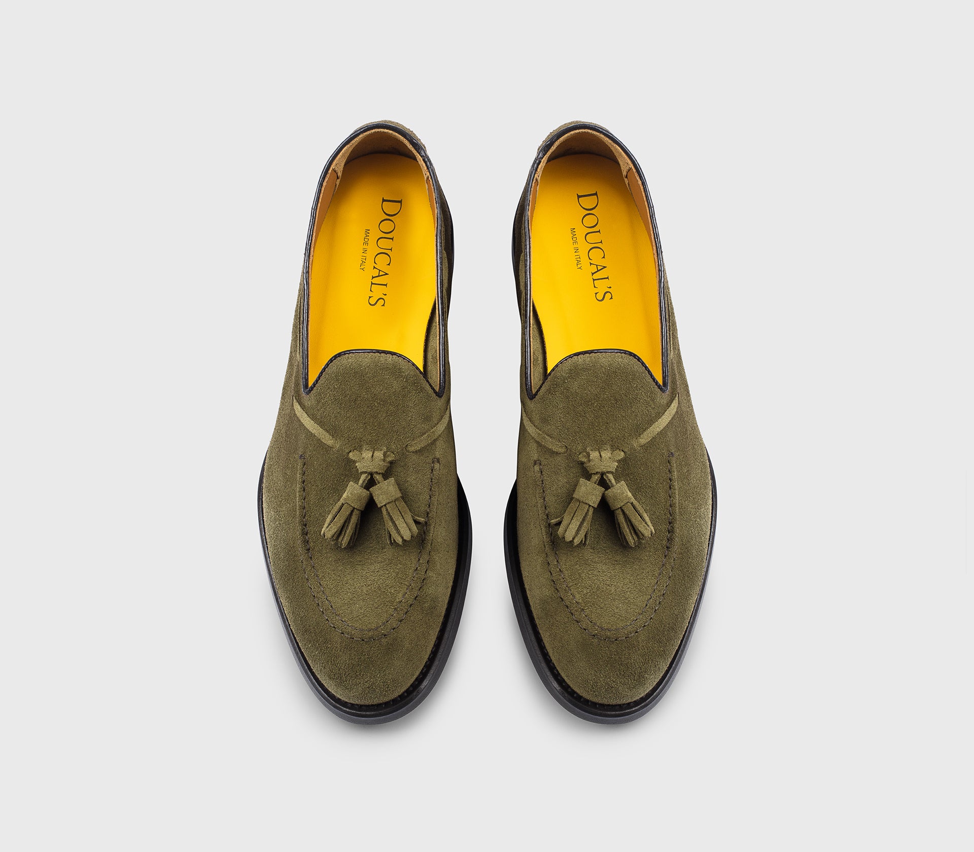 Mocassino con nappine in suede verde