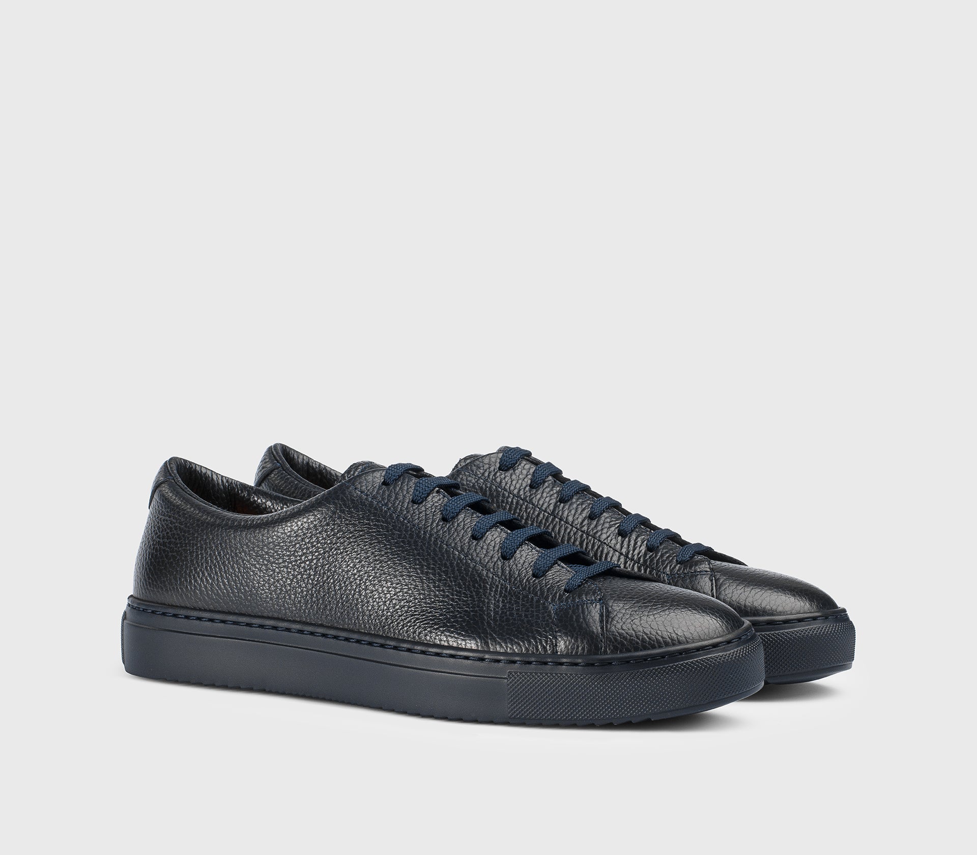 Sneaker da uomo in pelle bottalata |blu - Doucal's