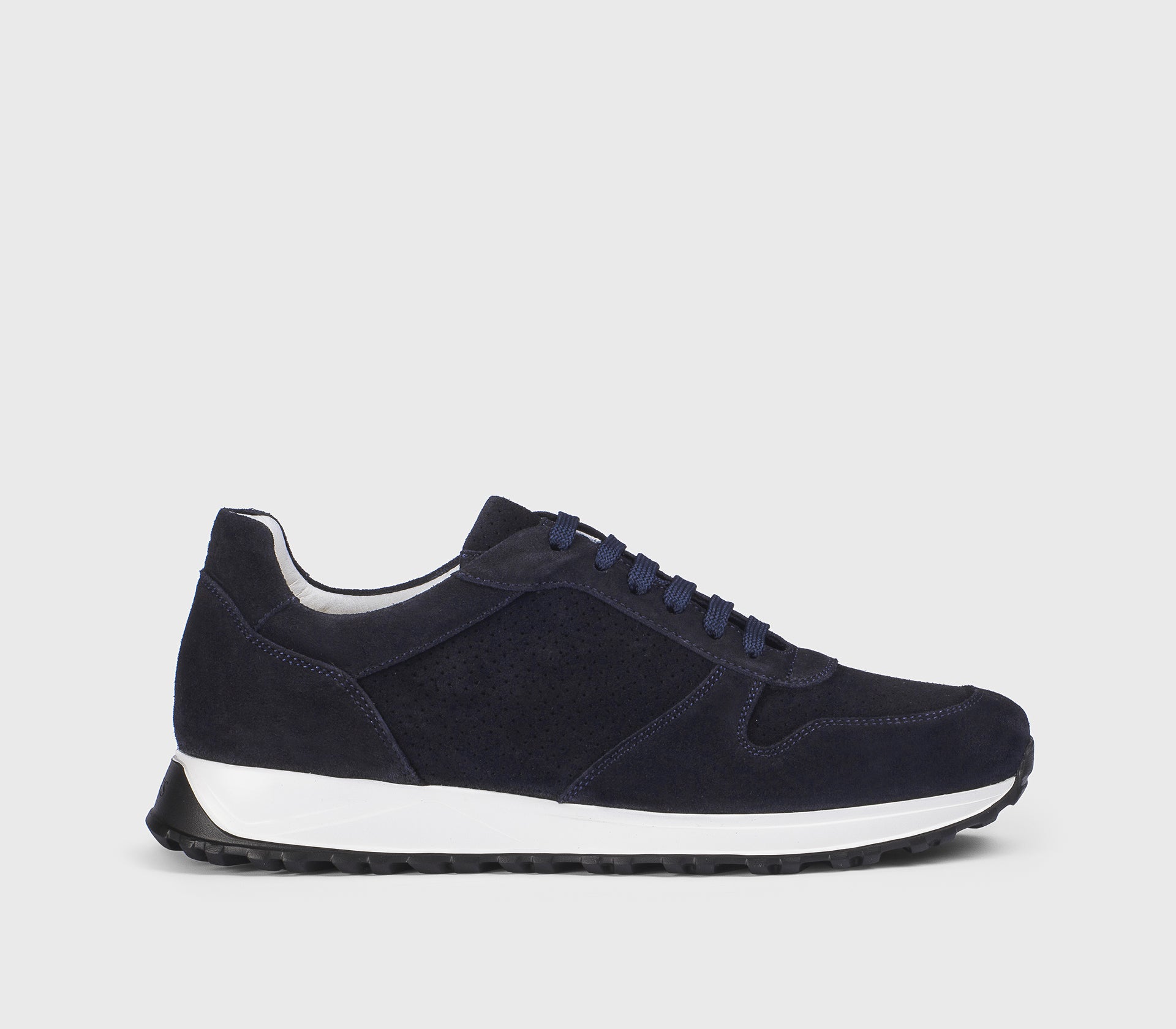 Sneaker en daim bleu