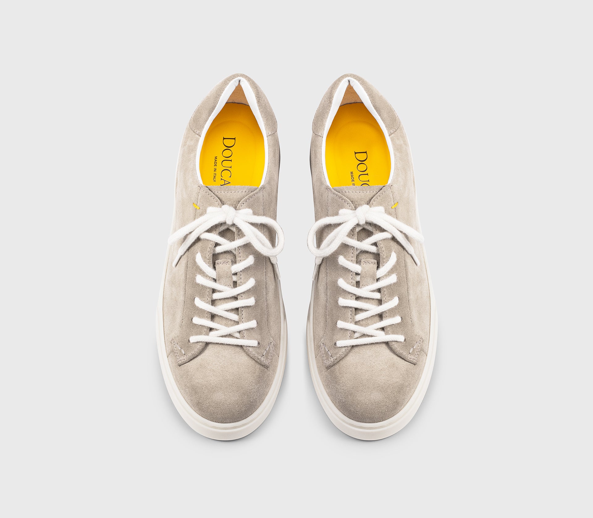 Sneaker in suede sabbia